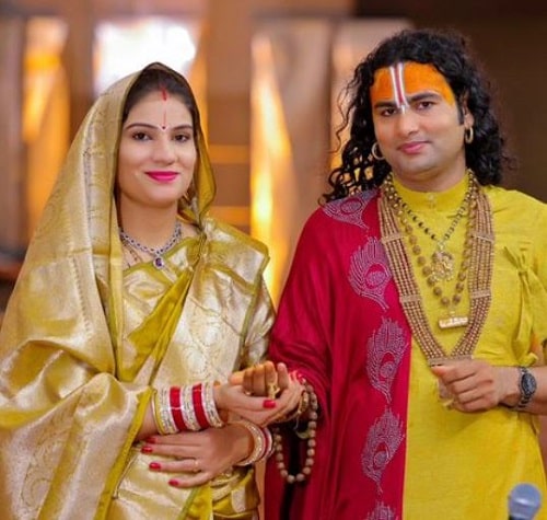 Aniruddhacharya Ji Maharaj Biography: Age, Qualification, Early Life, Career, Wife